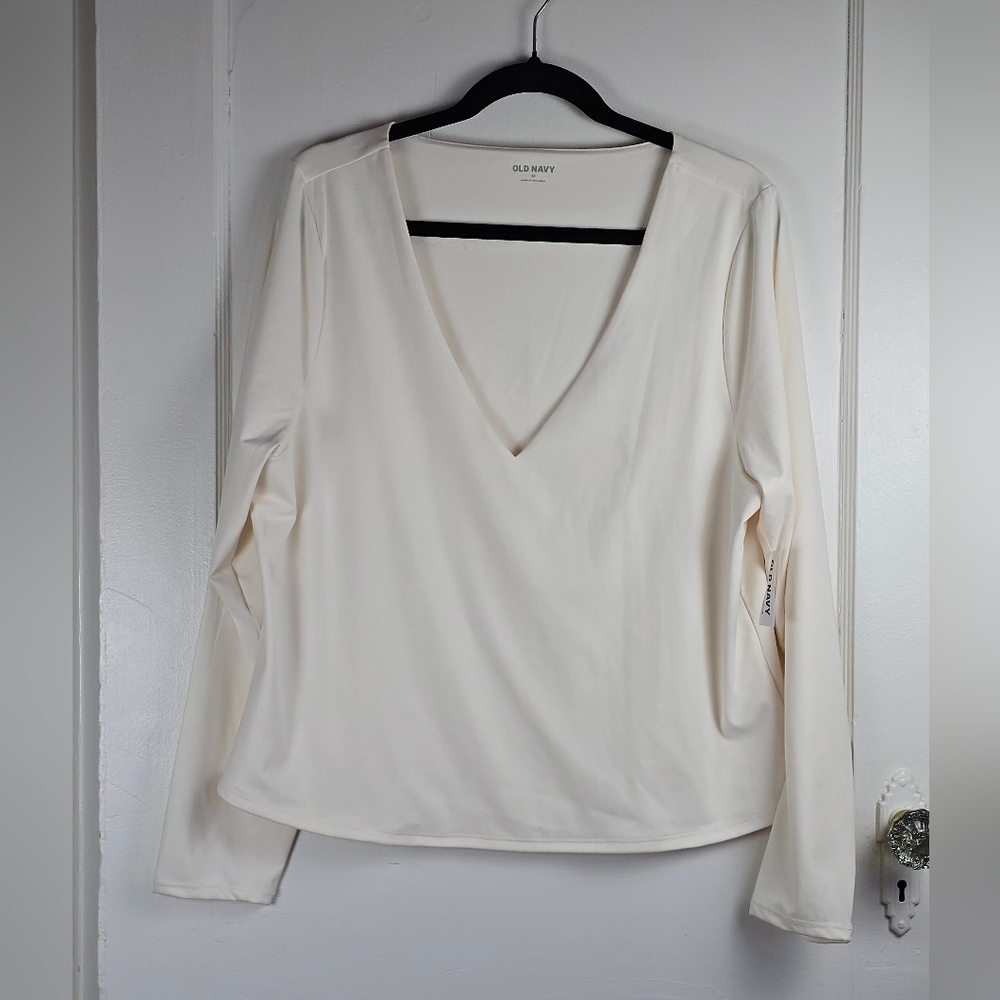 NWT Old Navy Cream Athletic Top 2X